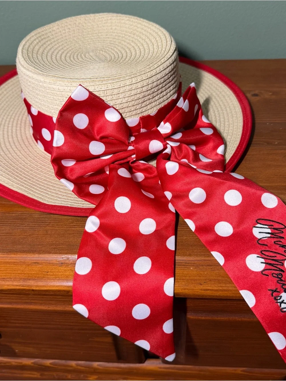 Disneyland Minnie Mouse Straw Sun Hat with Red Polka Dot Bow Disney